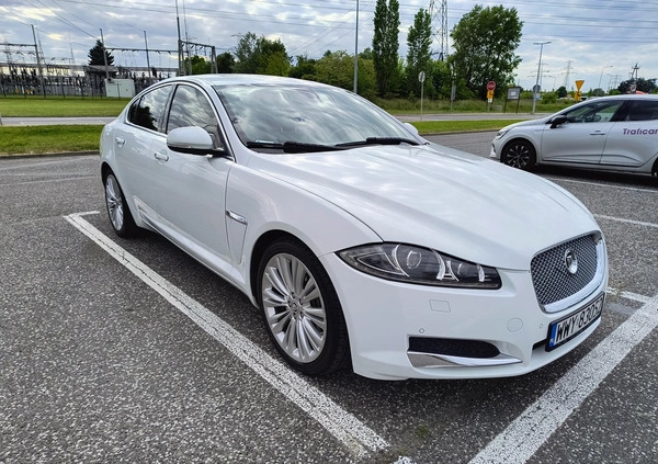 Jaguar XF cena 51900 przebieg: 251121, rok produkcji 2012 z Wyszków małe 211